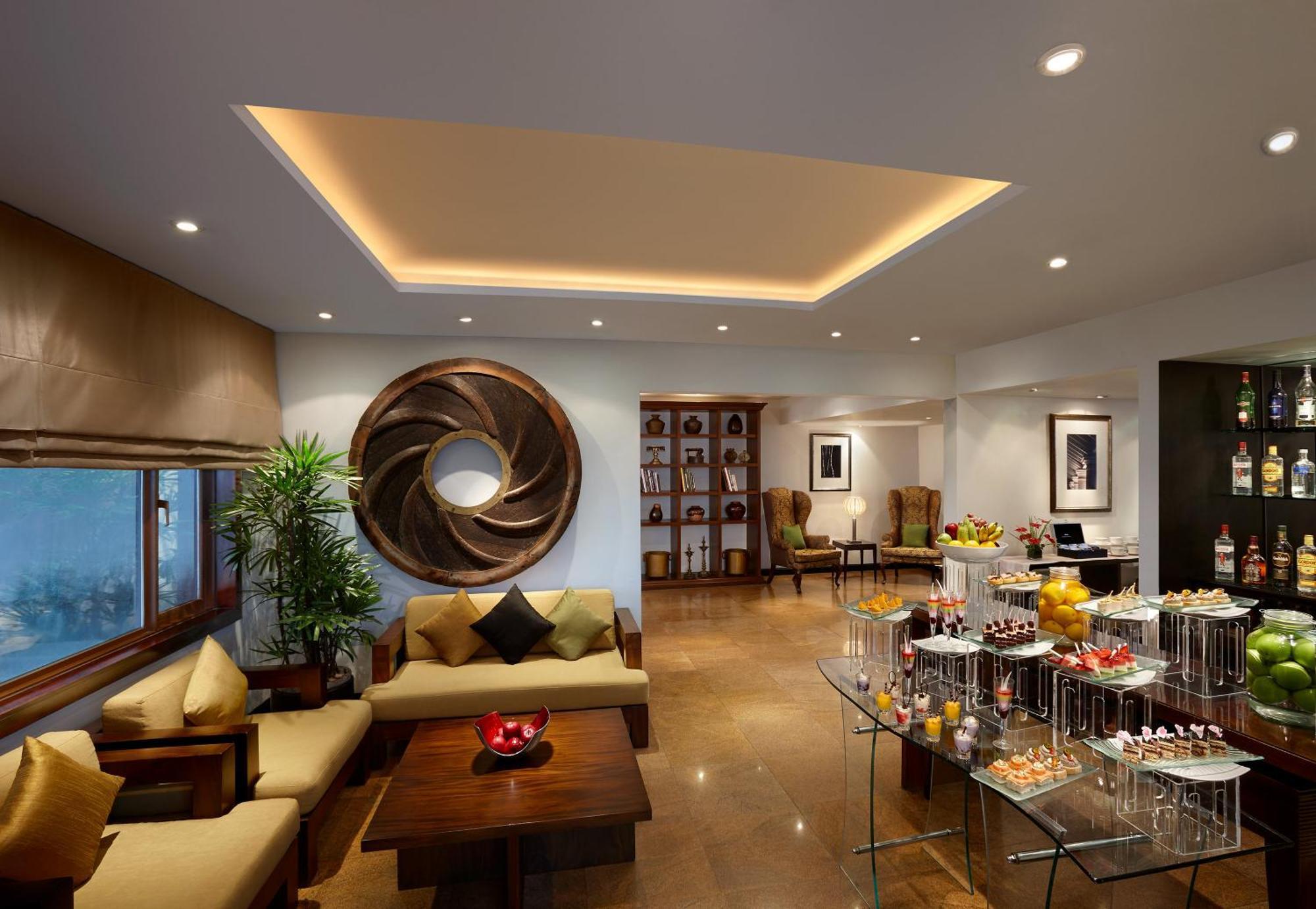 Cinnamon Lakeside Colombo Exterior foto The Club Lounge at the Taj Mahal Palace, Mumbai